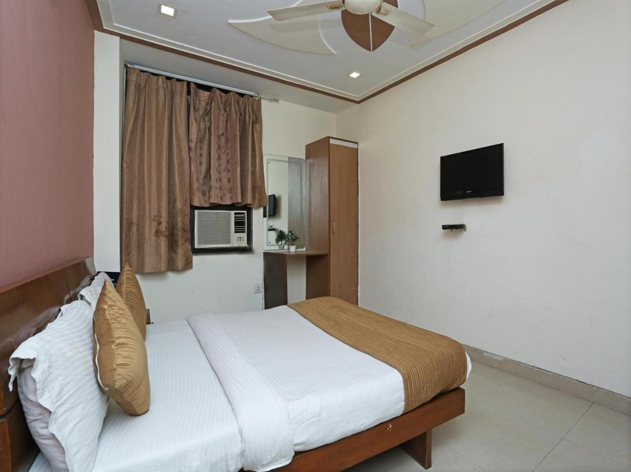 Airport Hotel Ambrosia New Delhi Exterior photo